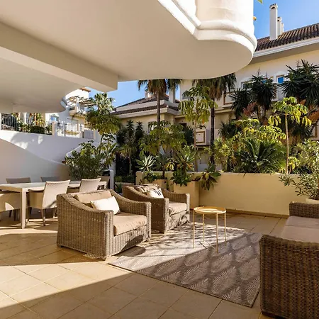 Apartment Aloha Hills Club Pools Gym *