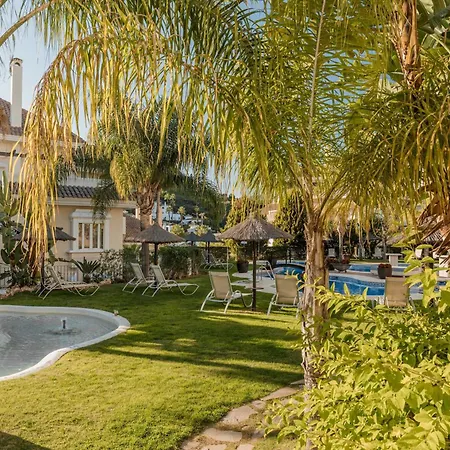 Aloha Hills Club Pools Gym Apartment Marbella